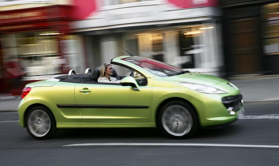  Peugeot 207 CC 2007 года  (фото 14 из 72)